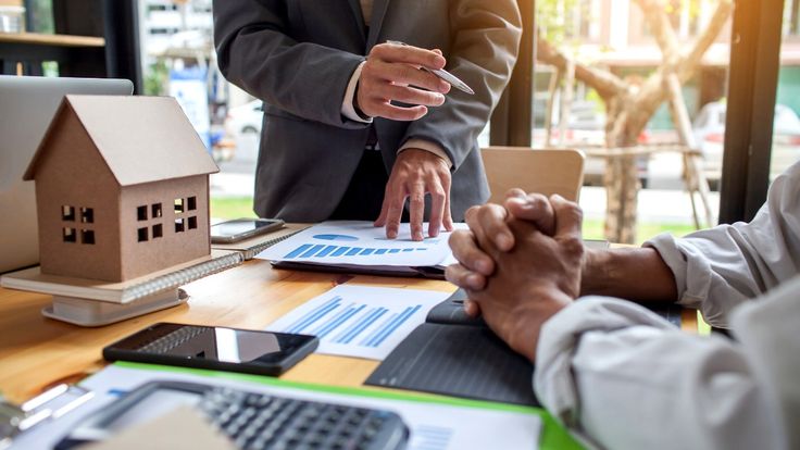 Why hire property consultants in Pune for safe property buying